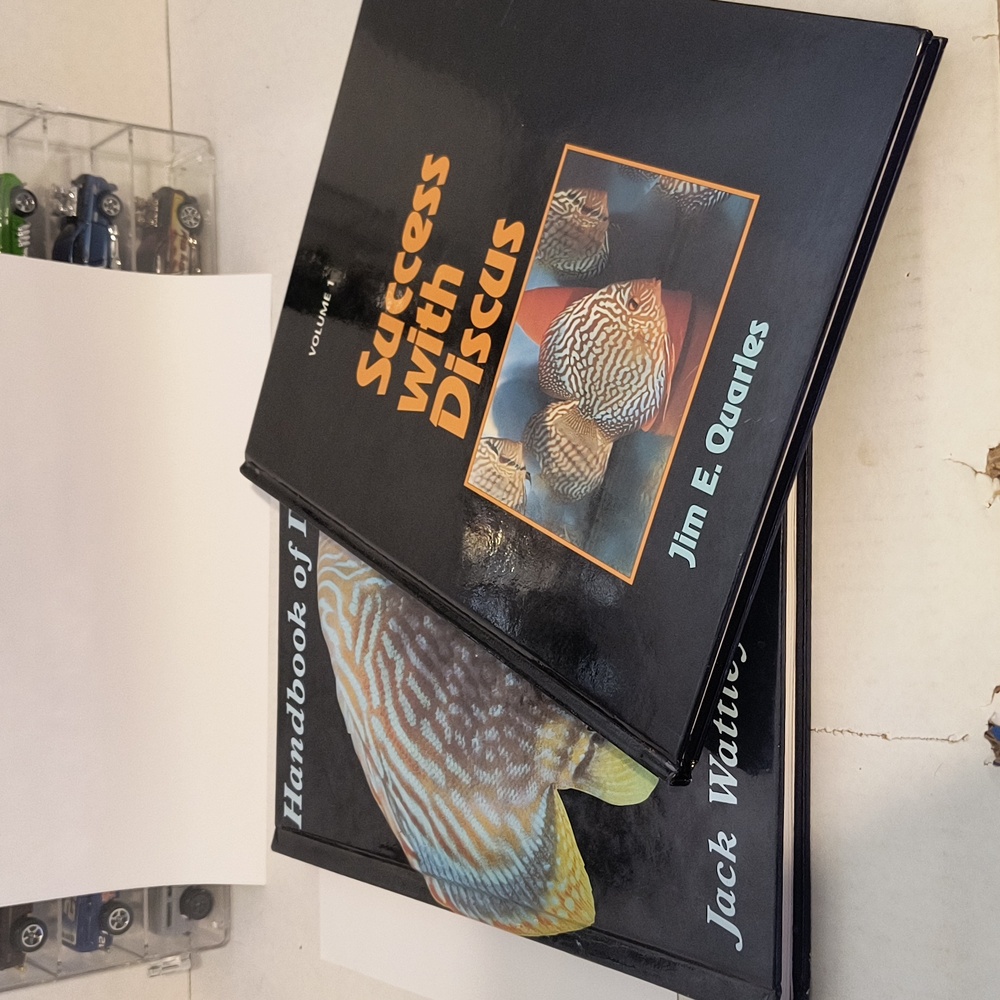 b14 Lot of 2 Discus  books hard cover fish  aquarium great condition